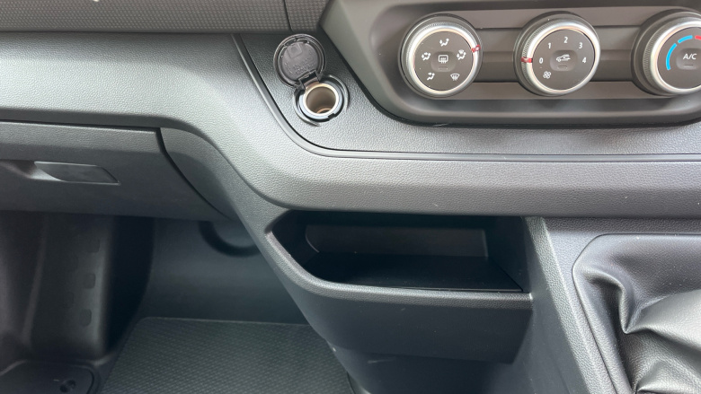 Renault Trafic Swb Diesel SL30 Blue dCi 130 Advance [Safety] Van